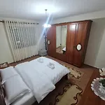 Center Apartment *
