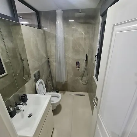 Center Apartment *